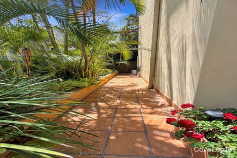 Property photo of 4/31-33 Mawarra Street Surfers Paradise QLD 4217
