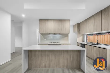 Property photo of 21 Alice Avenue Mickleham VIC 3064