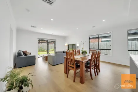 Property photo of 48 Mapleton Boulevard Melton South VIC 3338