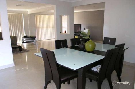 Property photo of 36 Hillview Parade Lurnea NSW 2170