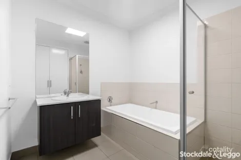 Property photo of 17 Oresund Street Craigieburn VIC 3064