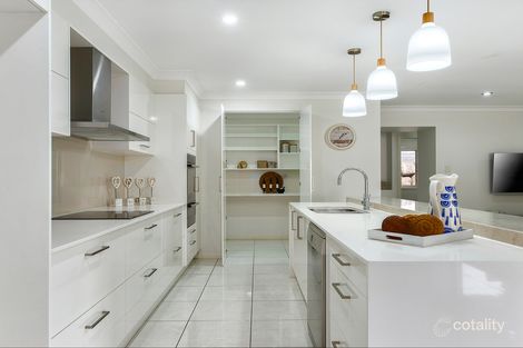Property photo of 19 Cimmaron Circuit Thornlands QLD 4164