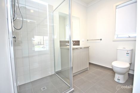 Property photo of 1 Falls Avenue Craigieburn VIC 3064