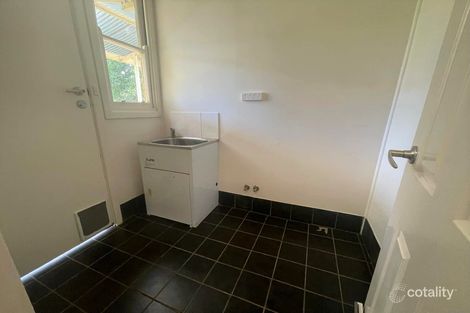 Property photo of 15 Cedar Crescent Griffith NSW 2680