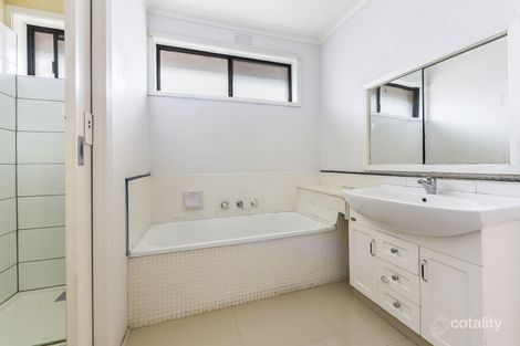 Property photo of 3 Balgowlah Avenue Keysborough VIC 3173