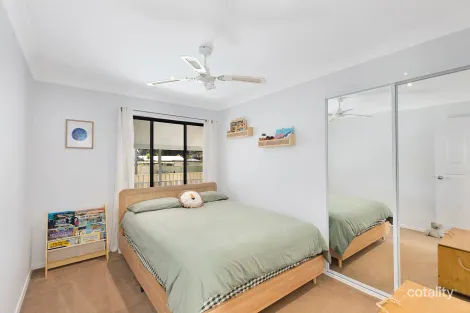 Property photo of 18 Albatross Road Berkeley Vale NSW 2261