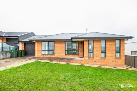 1/8 Edwin Pl, Park Grove, TAS 7320