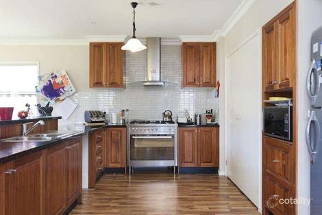 Property photo of 35 Sussex Avenue Cranbourne North VIC 3977