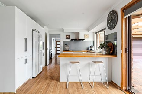 Property photo of 2 Raewyn Court Langwarrin VIC 3910