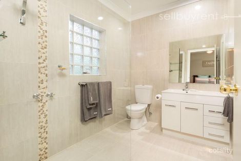 Property photo of 13 McCulloch Crescent West Wodonga VIC 3690