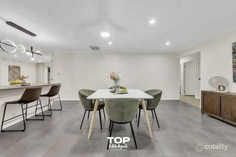 Property photo of 15 Sapphire Crescent Pakenham VIC 3810