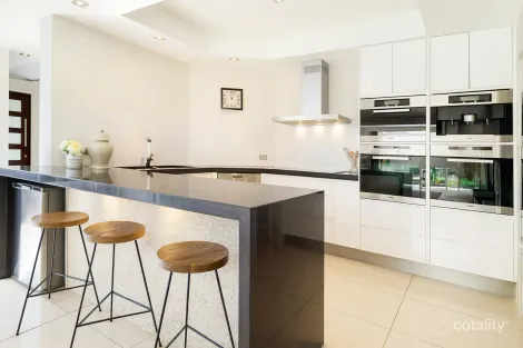 Property photo of 8 Beaufort Lane Clayfield QLD 4011