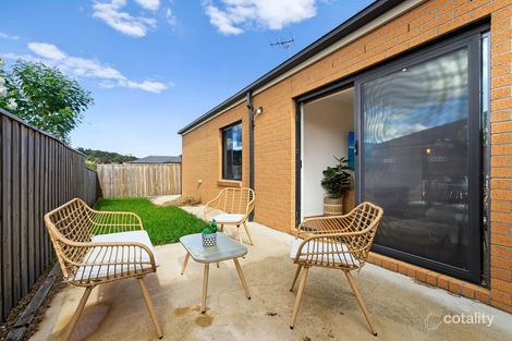 Property photo of 34 Newington Parade Mernda VIC 3754