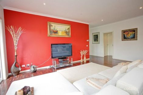 Property photo of 2/17 Seacrest Avenue Seaford VIC 3198