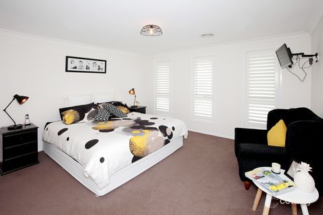 Property photo of 32 Dundale Crescent Estella NSW 2650