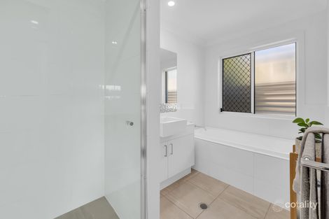 Property photo of 2/89 Queens Road Everton Hills QLD 4053