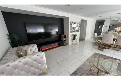 Property photo of 16 Strettle Crescent Cranbourne North VIC 3977