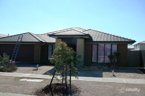 28 Fairbridge Rd, Point Cook, VIC 3030