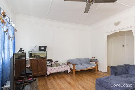 Property photo of 34 Roseneath Parade Wynnum West QLD 4178
