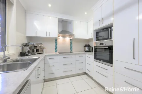 Property photo of 2 Maraboon Court Clinton QLD 4680
