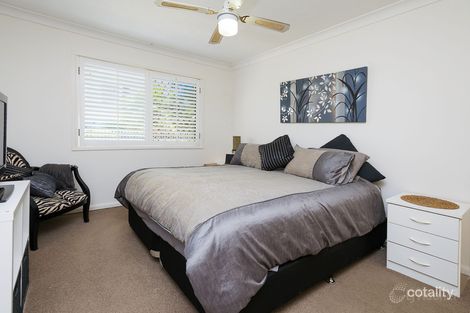 Property photo of 2/198 Marine Parade Labrador QLD 4215