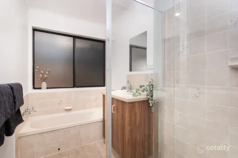 Property photo of 28 Gallasch Drive Mount Barker SA 5251