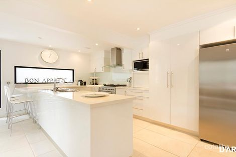 Property photo of 15 Vista Street Bardon QLD 4065