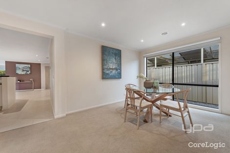 Property photo of 9 Masters Circuit Roxburgh Park VIC 3064