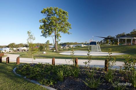 302 Mount Huntley St, Park Ridge, QLD 4125