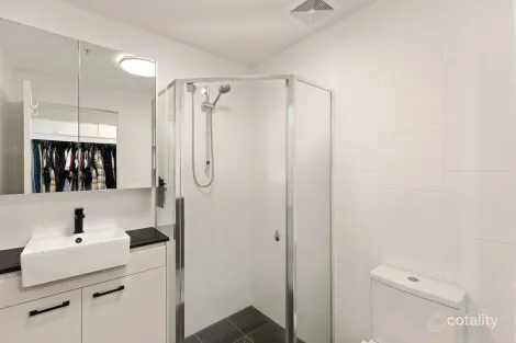 Property photo of 204/30 Festival Place Newstead QLD 4006