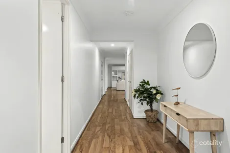Property photo of 157 Broadwater Road Mount Gravatt East QLD 4122