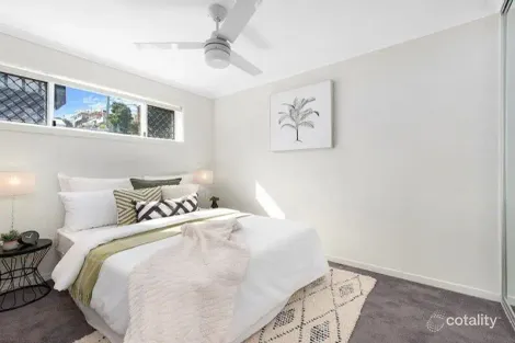Property photo of 1/42 Toorak Road Hamilton QLD 4007