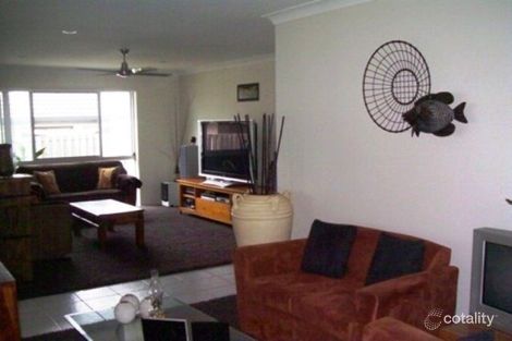 Property photo of 16 Manra Way Pacific Pines QLD 4211