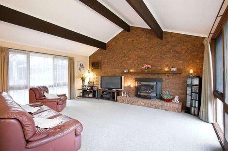 Property photo of 33 Scanlan Street Berwick VIC 3806
