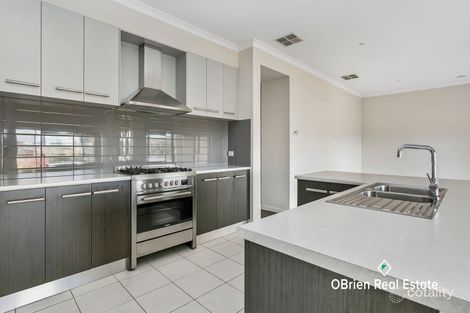 Property photo of 13 Paulan Court Warragul VIC 3820