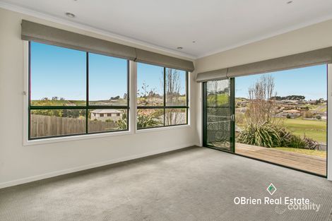 Property photo of 13 Paulan Court Warragul VIC 3820