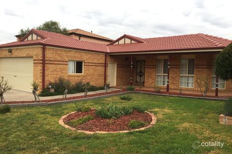 16 Wakelin Cres, Taylors Lakes, VIC 3038