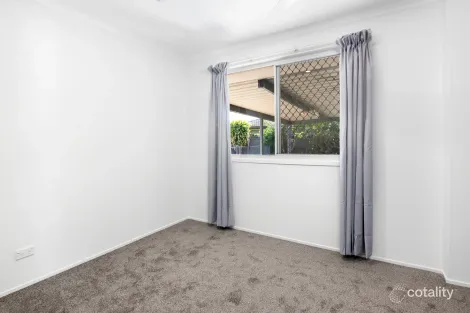 Property photo of 18 Burdock Street Elanora QLD 4221