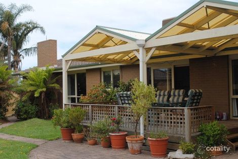 Property photo of 15 Locksley Close Dingley Village VIC 3172
