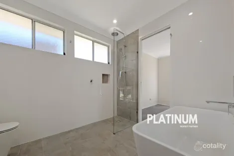 Property photo of 14 Yeovil Drive Bomaderry NSW 2541