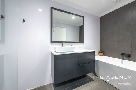 Property photo of 29 Sillmon Way Duncraig WA 6023