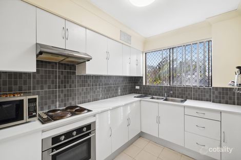 Property photo of 5/9-13 Surrey Street Minto NSW 2566