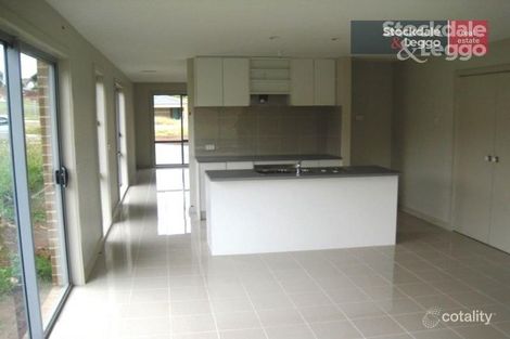 Property photo of 32 Hatfield Drive Drouin VIC 3818