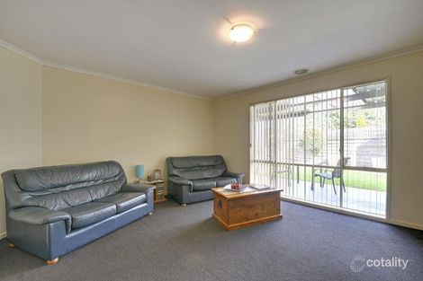Property photo of 10 Barton Place Traralgon VIC 3844