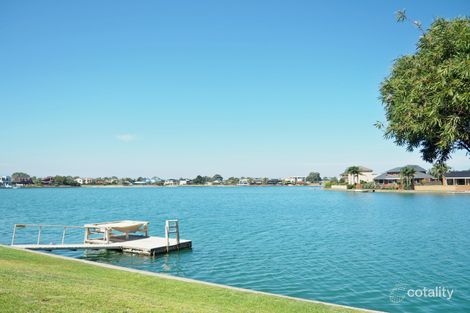 11/41 Lochside Dr, West Lakes, SA 5021