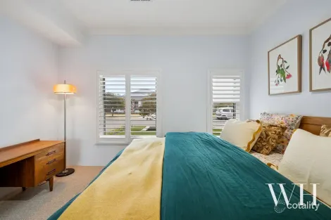 Property photo of 12 Lucent Place Mandogalup WA 6167