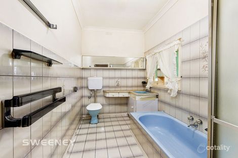 Property photo of 24 Glinden Avenue Ardeer VIC 3022