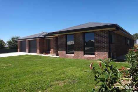 Property photo of 4 Blaxland Drive Llanarth NSW 2795