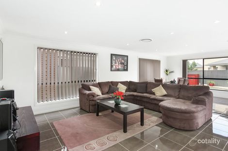 Property photo of 7 Rocklea Way Ropes Crossing NSW 2760