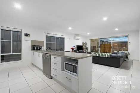 Property photo of 1 Ruby Lane Ormeau Hills QLD 4208